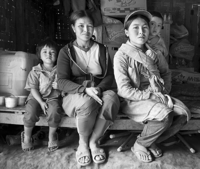 Dans un village Akha, à la frontière chinoise