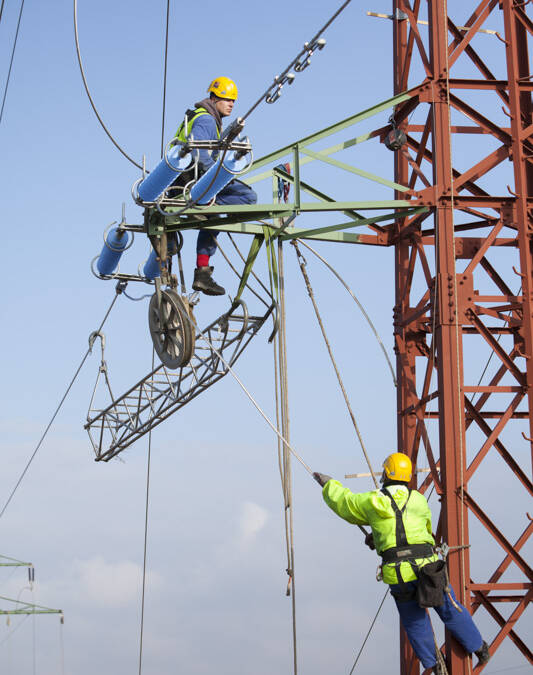 Travaux sur réseau THT en Tchéquie pour Vinci Energies