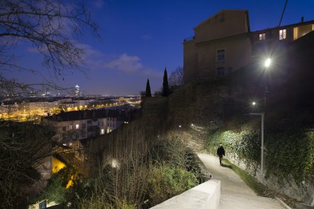 Montée du boulevard, Lyon by night