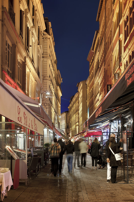 Rue Mercière de nuit, Lyon by night