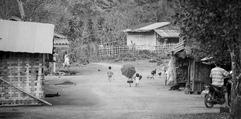Dans un village Hmong, à la frontière Thaïlandaise, du côté de Huay Xaï