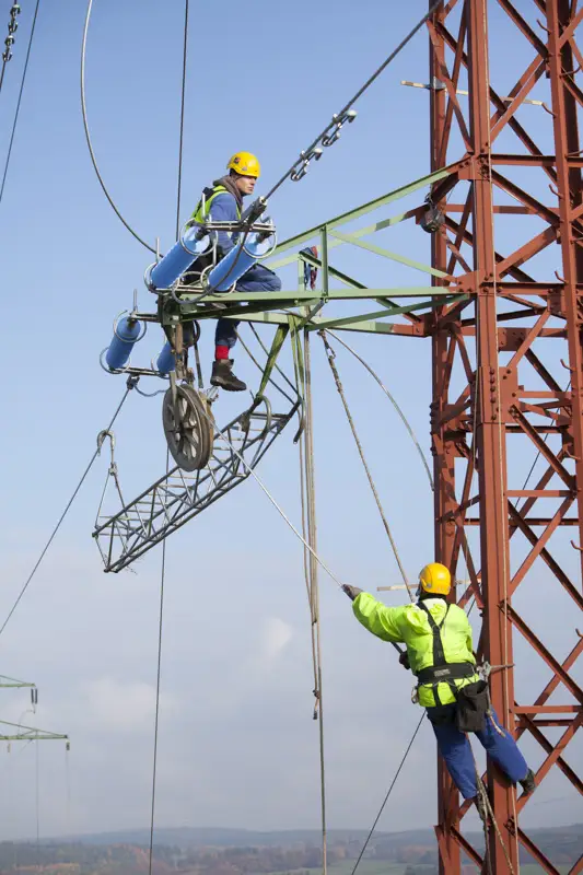 Techniciens de réseaux, République Tchèque - Client : Vinci Energies