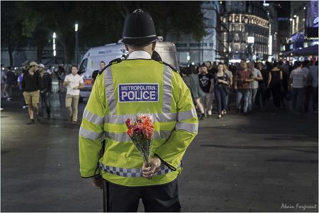 Une nuit un inconnu vous offre des Fleurs-London