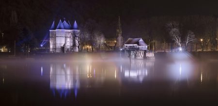 Mise en lumière des Tourelles et du Vieux Moulin de Nernon (27)
Concepteur lumière : Neo Light