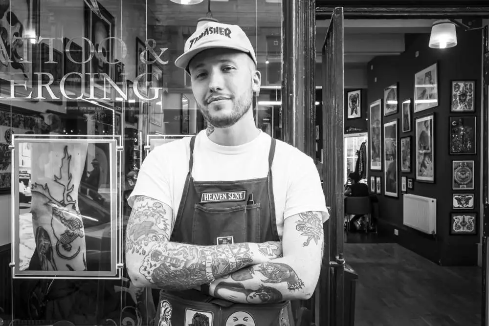 Ruri, tattooer at the studioxiii in Edinburgh